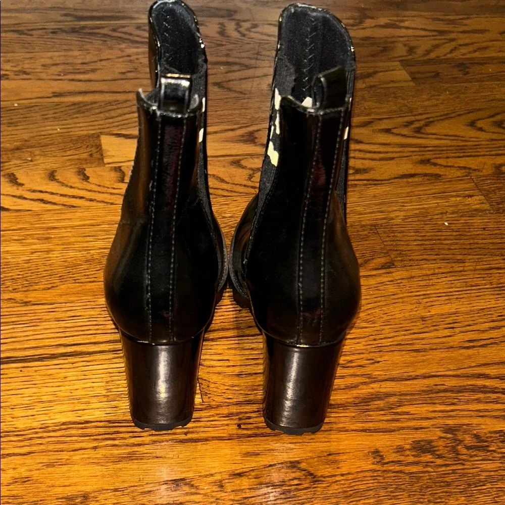 Forever 21 Black Patent Chelsea Booties Size 8 Chunky Block Heel Lug Sole